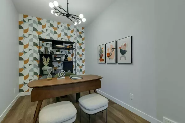 Calgary, AB T3R1Z2,181 Mitchell RD NW