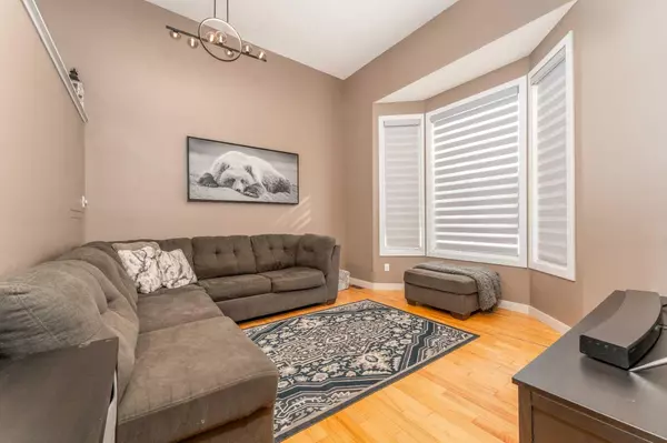 Exshaw, AB T0L 2C0,11 Mt McGillivary DR