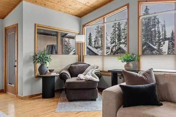 Canmore, AB T1W 3B2,101 Wapiti Close