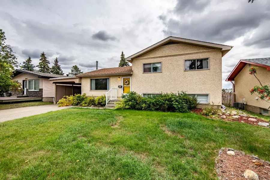 9527 98 AVE, Grande Prairie, AB T8V 0N8