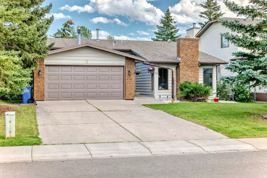 22 Glenhill DR, Cochrane, AB T4C 1G8