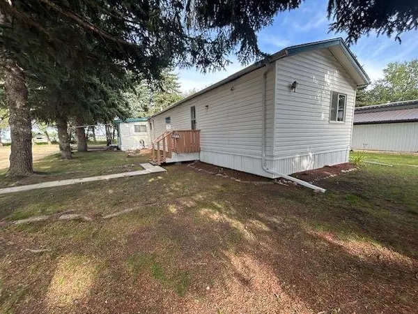 6205 54 ST #69, Ponoka, AB T4J 1M5