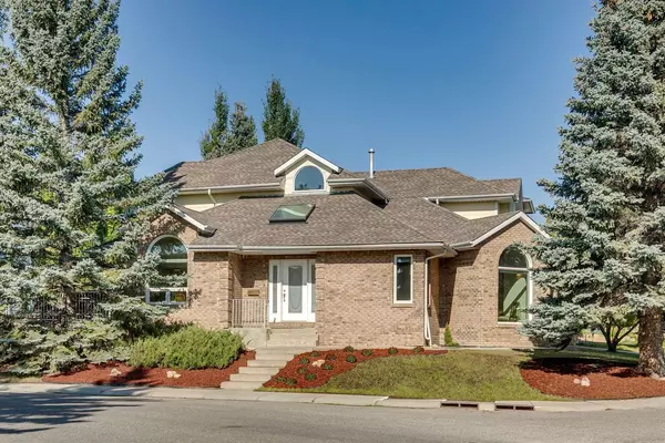 1517 Evergreen HL SW, Calgary, AB T2Y 2V8