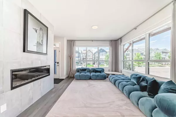 Calgary, AB T3S 0C4,38 Lavender RD SE