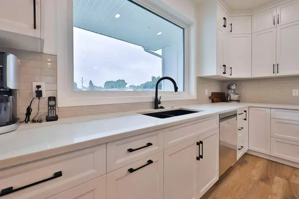 Stirling, AB T0K 2E0,246 4A ST