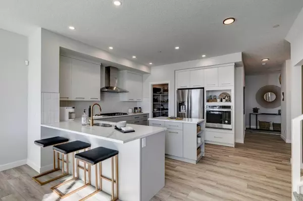 Calgary, AB T3S0M1,172 Sora TER SE