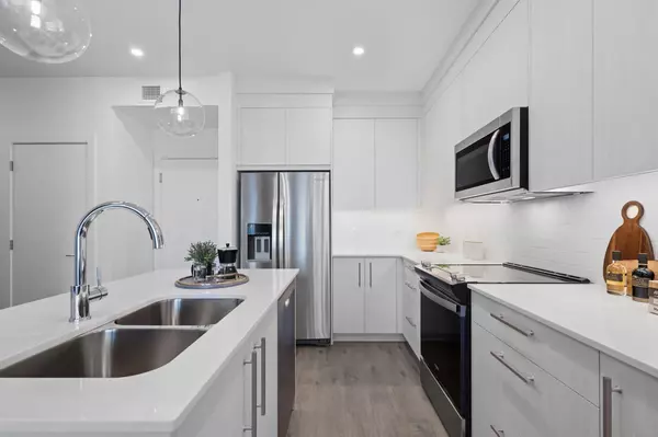 Chestermere, AB T1X2Y2,6 Merganser DR W #3203