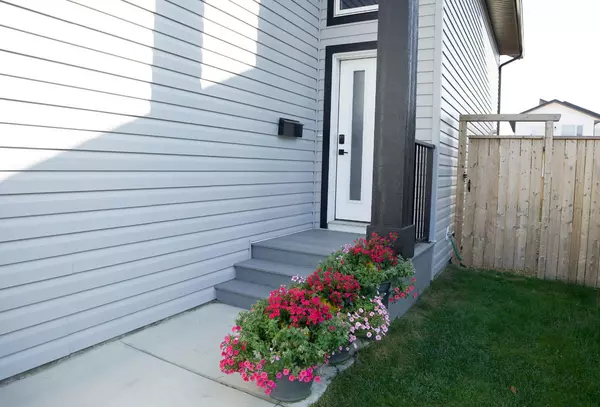 Blackfalds, AB T4M0H5,61 Murphy Close