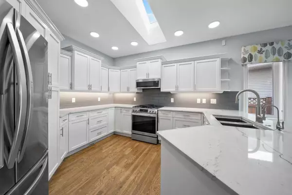 Red Deer, AB T4R 3R9,27 Irving CRES