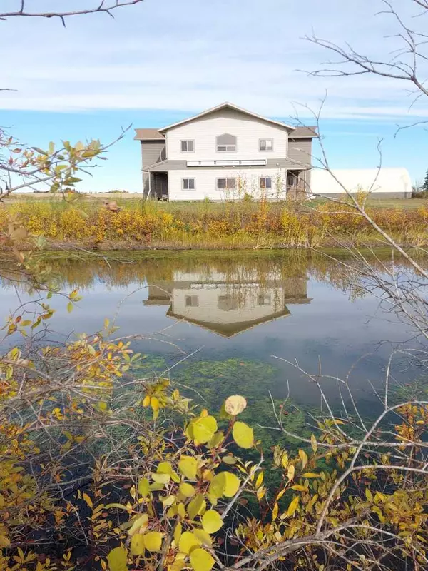 70008 720 Township, Grande Prairie, AB T8X4K4