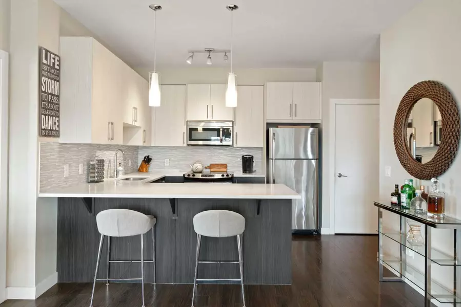8 Sage Hill TER NW #313, Calgary, AB T3R 0W5