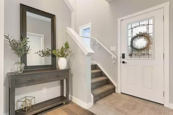 Airdrie, AB T4B 4K1,452 Hillcrest MNR SW