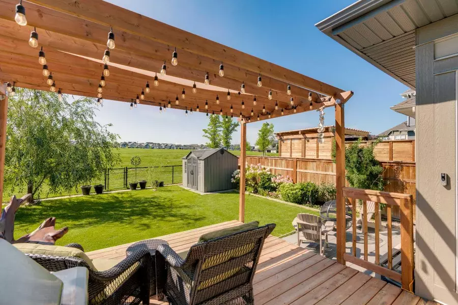 29 Masters TER SE, Calgary, AB T3M 2C1