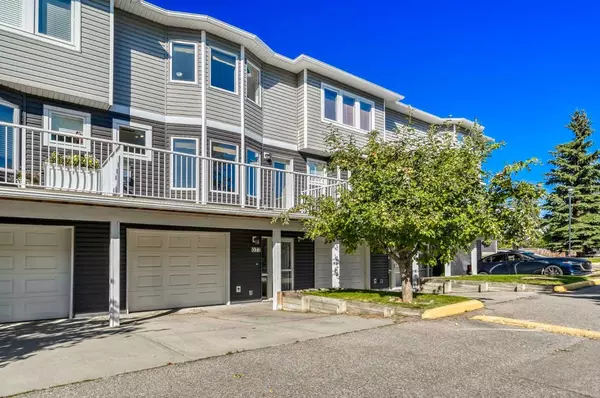 677 Regal PARK NE, Calgary, AB T2E0S6