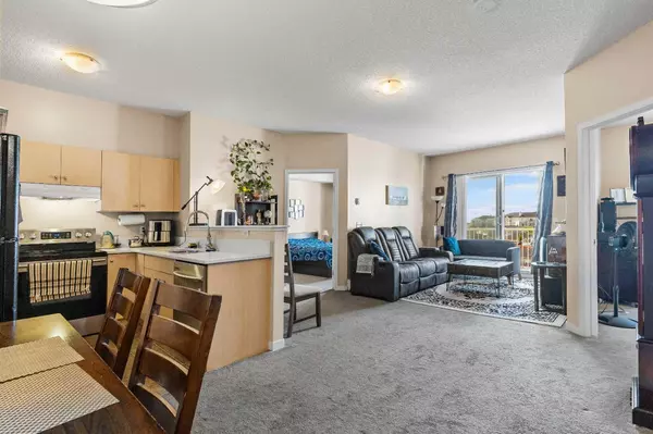 Calgary, AB T3J 0G1,1140 Taradale DR NE #1404