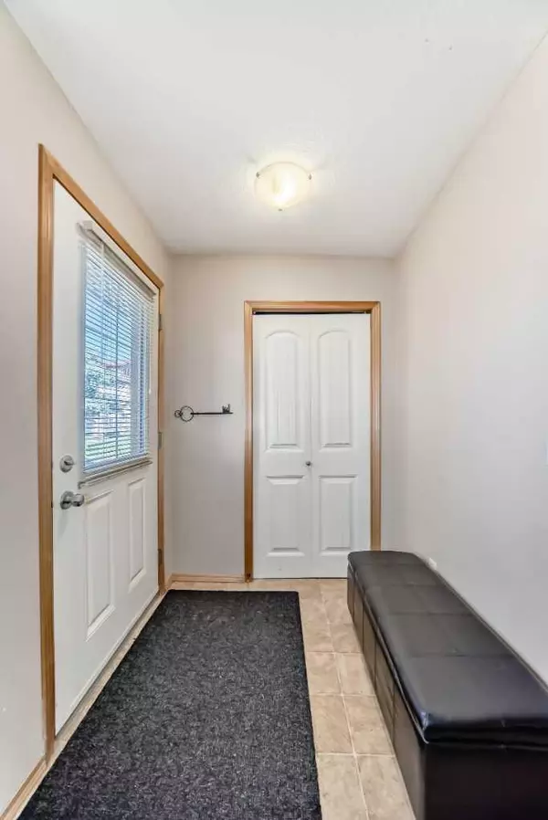 Calgary, AB T3K0K8,90 Panatella LNDG NW #105