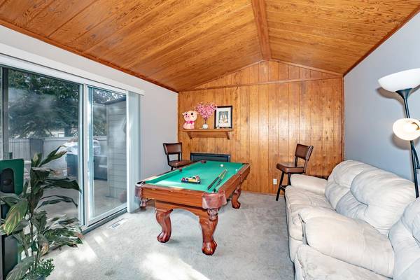 Calgary, AB T2A 5G4,5404 10 AVE SE #223