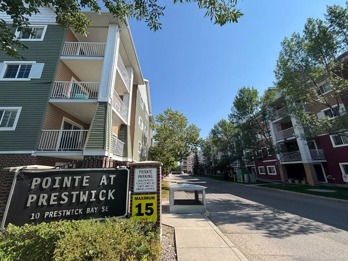 Calgary, AB T2Z0B5,10 Prestwick Bay SE #3318