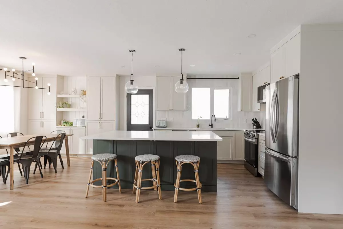 Fort Mcmurray, AB T9H 4M7,213 Ermine CRES