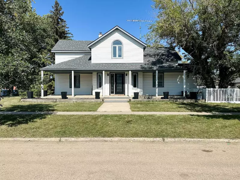 4901 54 ST, Stettler, AB T0C 2L0