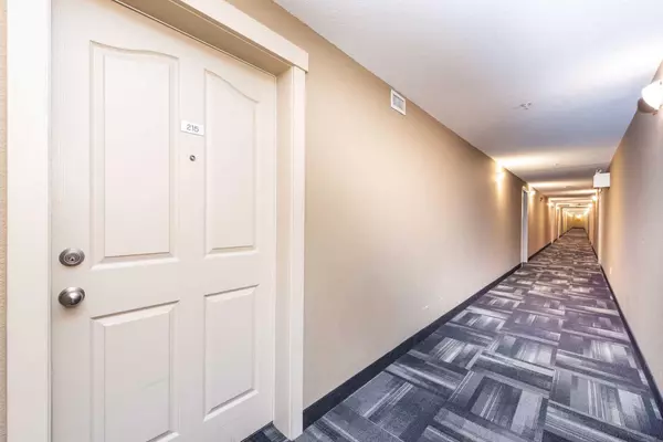 Calgary, AB T3J 0N7,7210 80 AVE NE #215