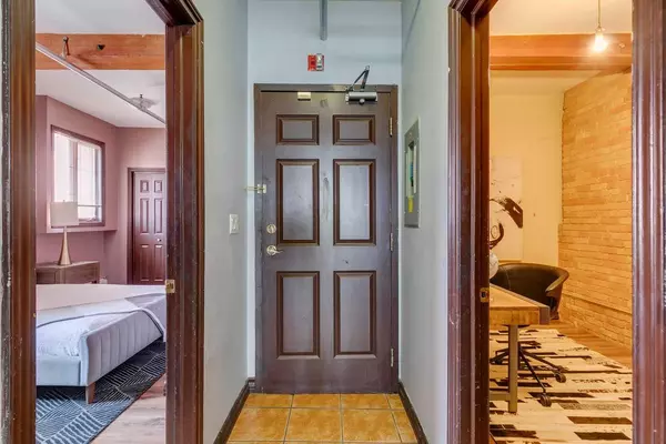 Calgary, AB T2G 0X8,220 11 AVE SE #221