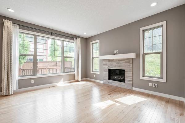 Cochrane, AB T4C 0Y6,21 Riviera Bay