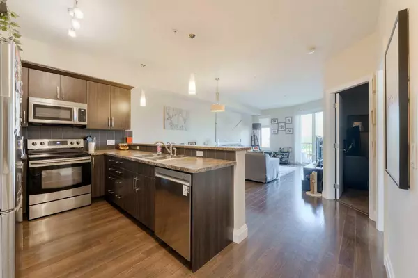 15 Sunset SQ #2105, Cochrane, AB T4C 0E7