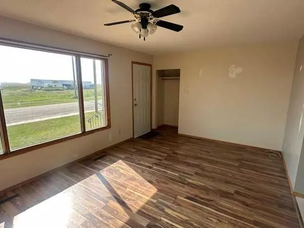 Youngstown, AB T0J3P0,212 5 AVE SE