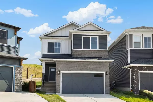 22 Crimson Ridge CV NW, Calgary, AB T3L 0K4