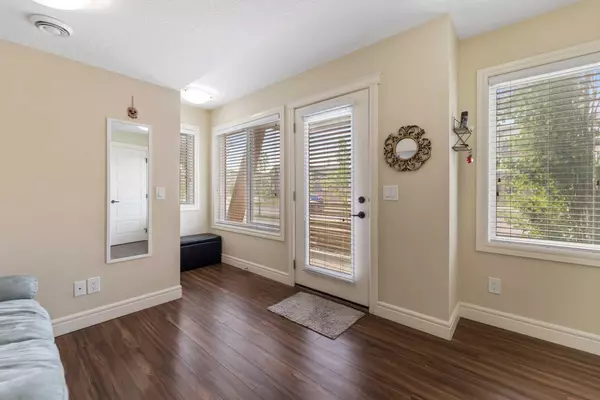 Calgary, AB T3J 0Y2,572 Savanna BLVD NE