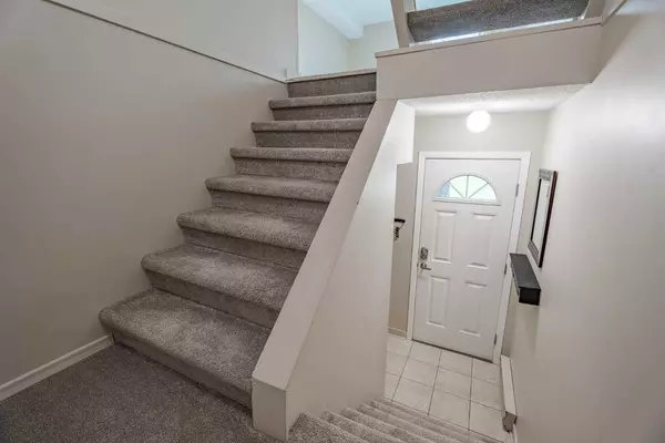 Calgary, AB T2L 1Y3,3500 Varsity DR NW #1310