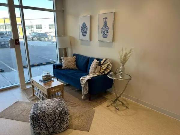 Calgary, AB T3R 0N2,11 Royal Vista DR NW #2120