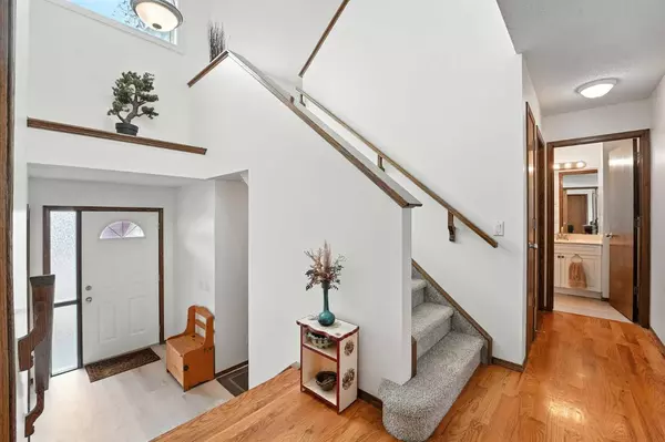 42 Citadel Crest GN NW, Calgary, AB T3G 4W5