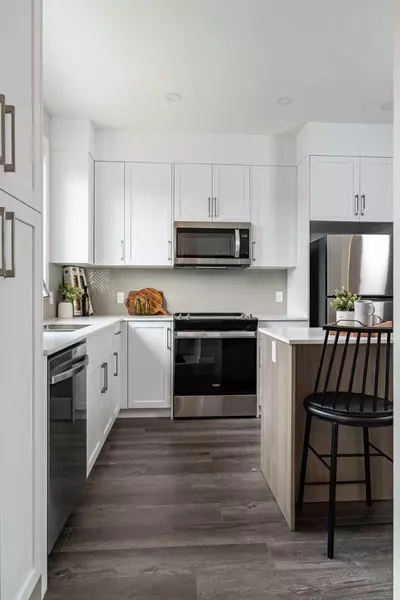 143 Ricardo Ranch AVE SE, Calgary, AB T3M 3Z7