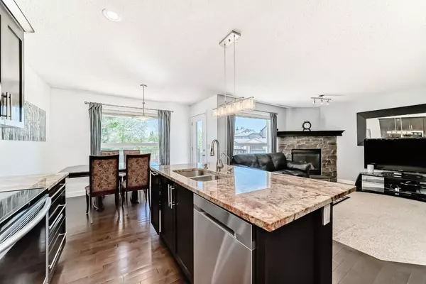 Calgary, AB T3M 0B6,656 Cranston DR SE