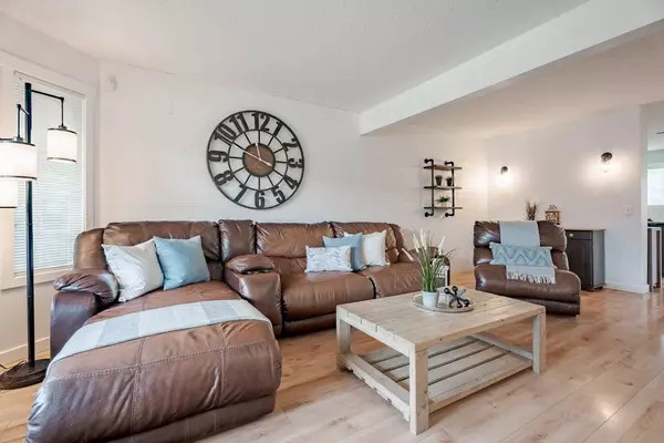 Calgary, AB T3P 0A9,93 Evansford CIR NW