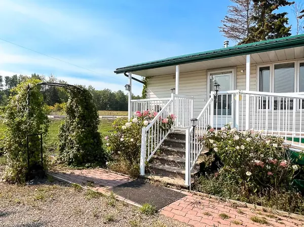 Rural Big Lakes County, AB T0G 1J0,143 Peace River Ave