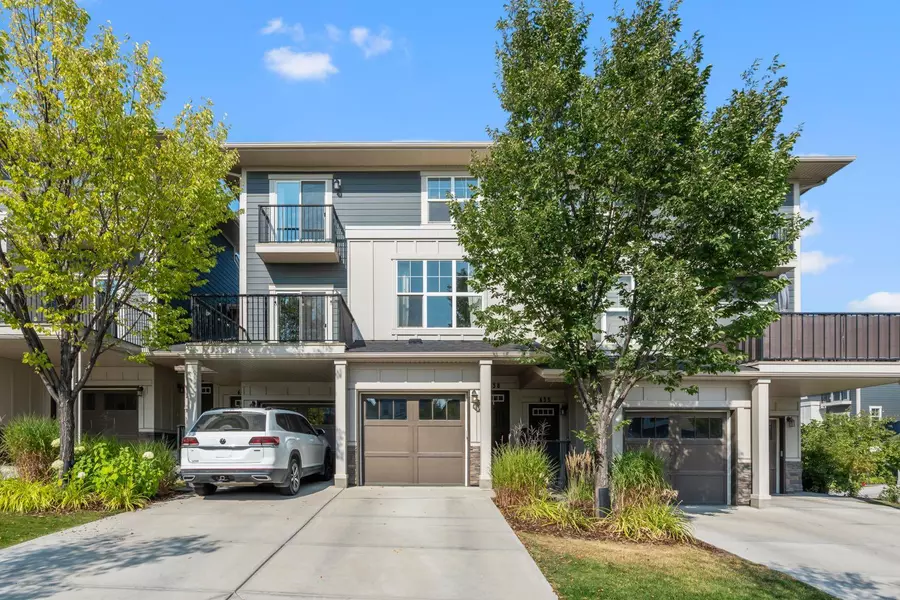 438 Nolan Hill DR NW, Calgary, AB T3R0V4