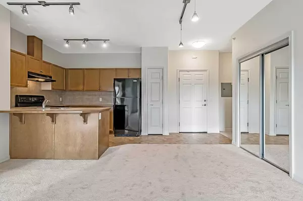 Okotoks, AB T1S2N1,92 Crystal Shores RD #3415