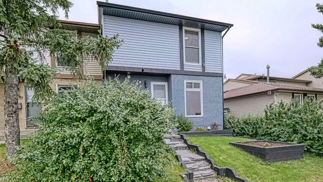 559 Abinger RD NE, Calgary, AB T2A 6M4
