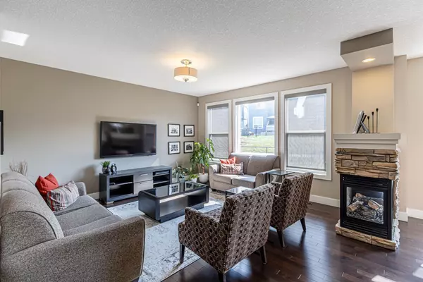 Calgary, AB T3P 0K8,101 Evansfield WAY NW