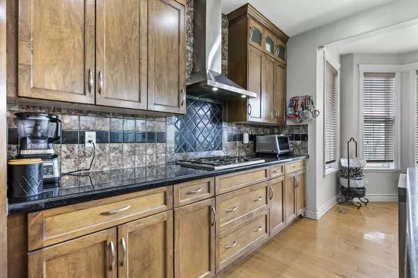 Calgary, AB T3J 0H9,515 Taralake WAY NE