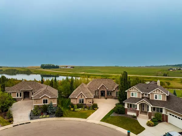 60 Montenaro Bay, Rural Rocky View County, AB T4C 0A5
