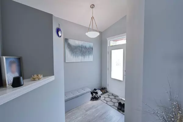 Calgary, AB T2Z 4A6,101 Prestwick Rise SE