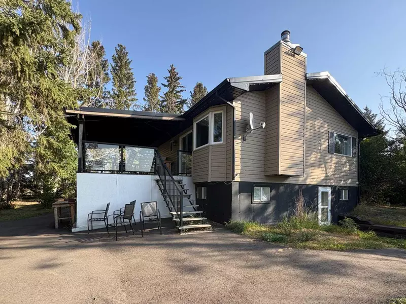 322060 Range Road 261, Rural Kneehill County, AB T0M 2B0