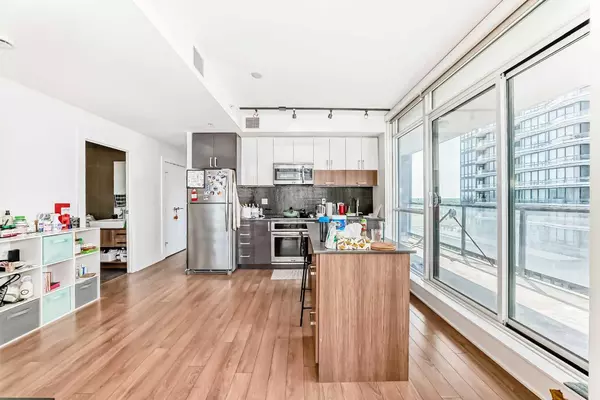 Calgary, AB T2G 1E5,550 Riverfront AVE SE #1202