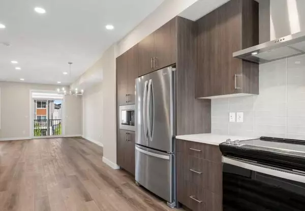 Chestermere, AB T1X 2W7,285 Chelsea CT #72