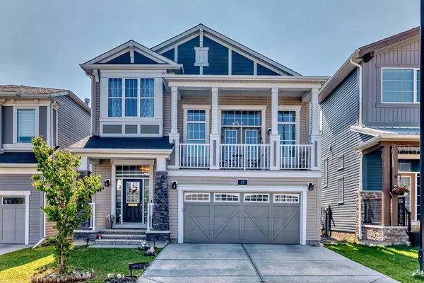 37 Carrington CIR NW, Calgary, AB T3P0Y6
