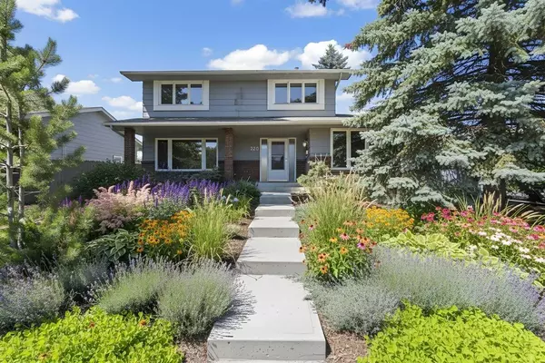 320 Parkridge WAY SE, Calgary, AB T2J 4Z6